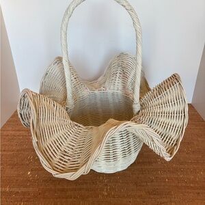 Vintage Wavy Wicker Basket